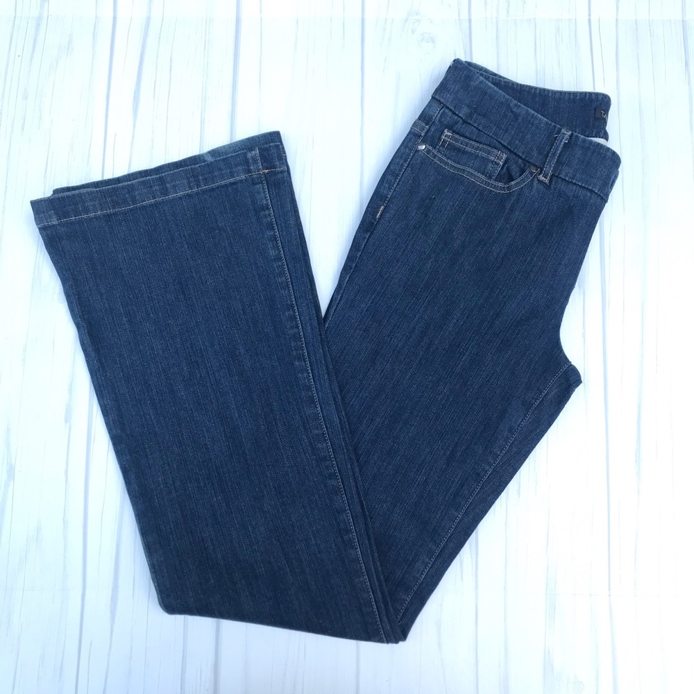 Tahari Mid Rise Boot Cut Jeans size 6